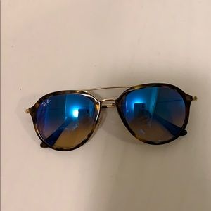 Ray Bans Never worn perfect condition